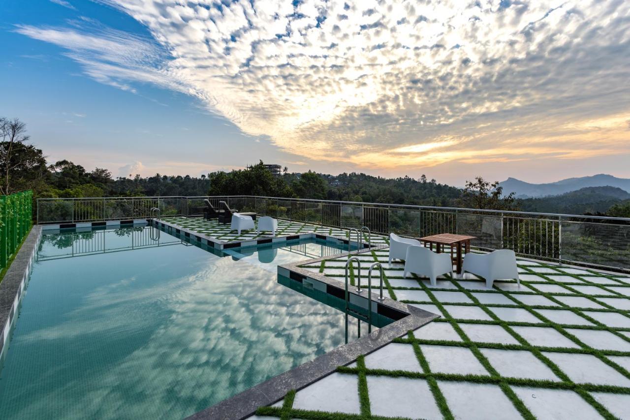 Hotel White House, Munnar Zewnętrze zdjęcie