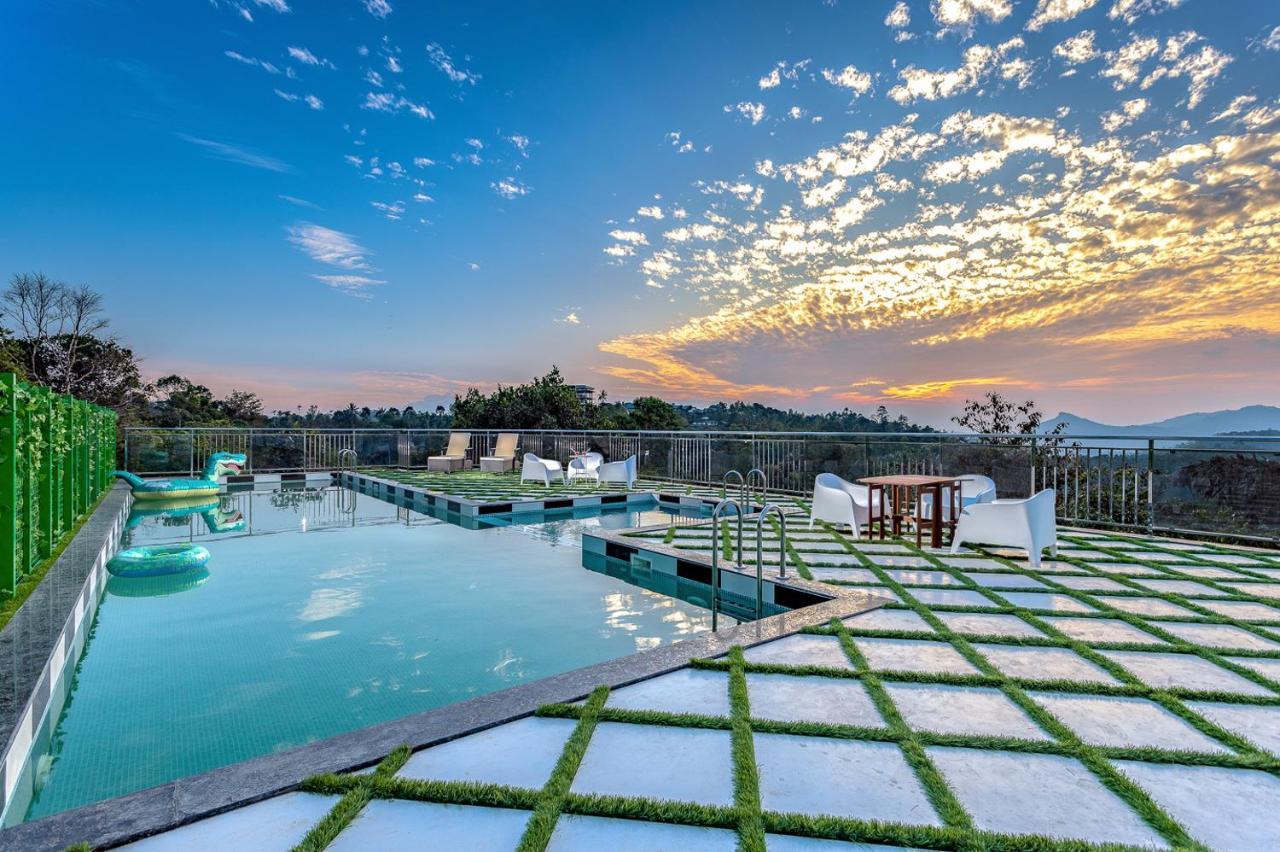 Hotel White House, Munnar Zewnętrze zdjęcie